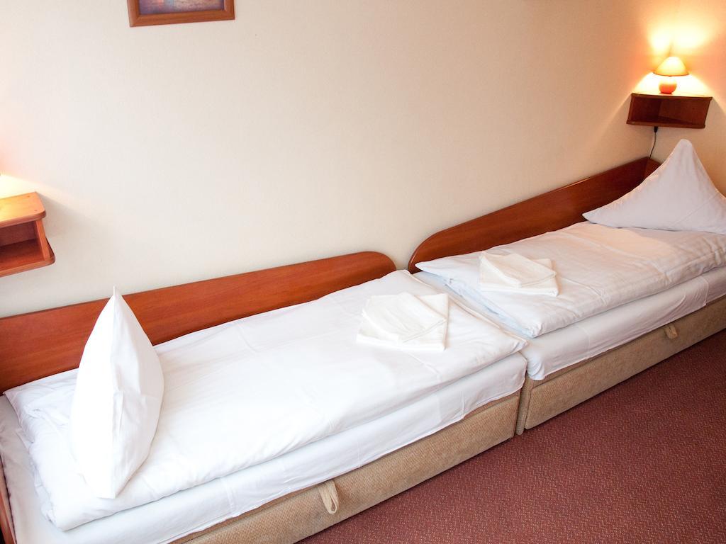 Hotel Zagiel Niewiesze Quarto foto